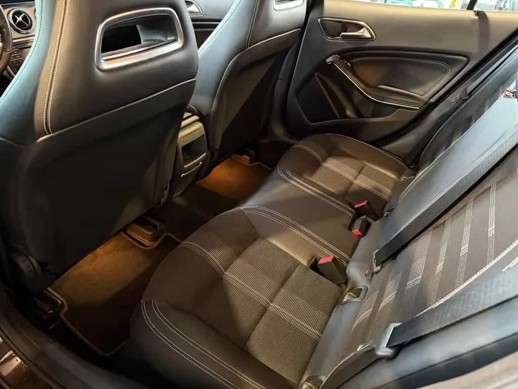 Mercedes-Benz GLA-Class 180 Urban-LED-Navi-PTS 07/2018-photo-8
