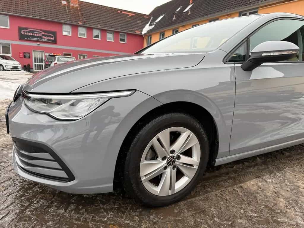 Volkswagen Golf VIII 1.5 TSI Life LED Navi CarPlay Virtual 08/2020-photo-11