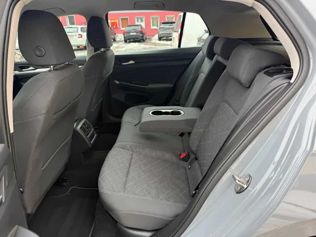 Volkswagen Golf VIII 1.5 TSI Life LED Navi CarPlay Virtual 08/2020-photo-14