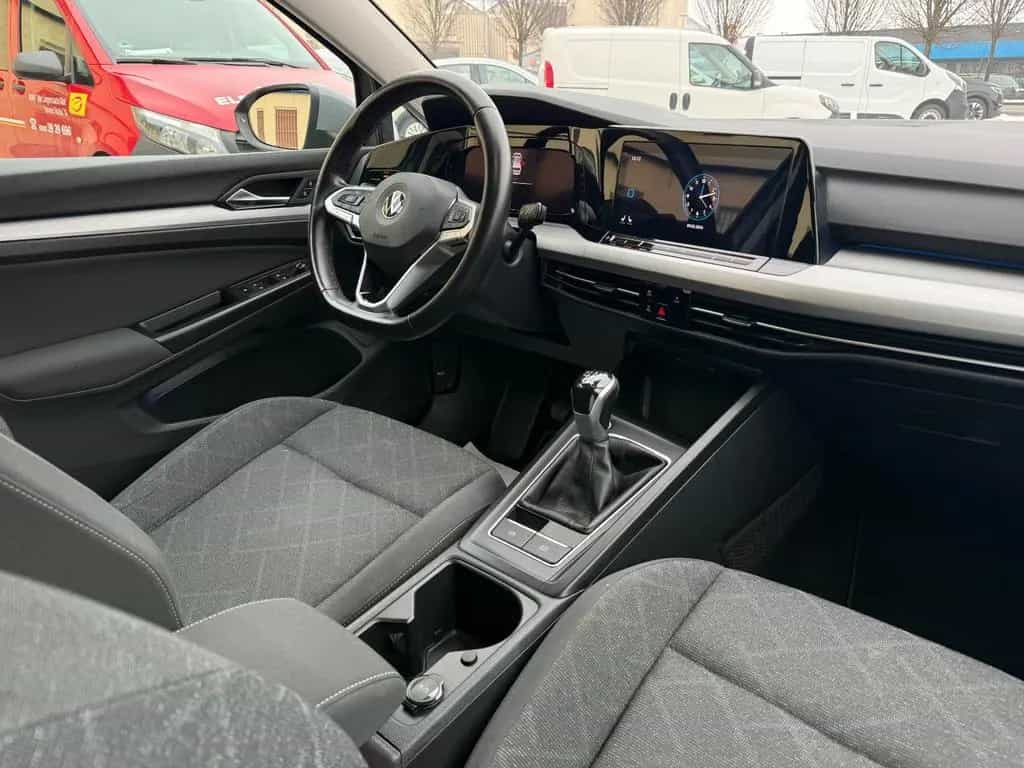 Volkswagen Golf VIII 1.5 TSI Life LED Navi CarPlay Virtual 08/2020-photo-16