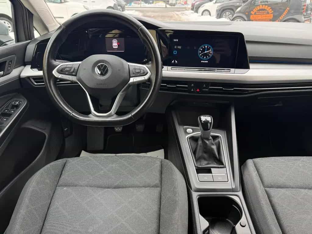 Volkswagen Golf VIII 1.5 TSI Life LED Navi CarPlay Virtual 08/2020-photo-17