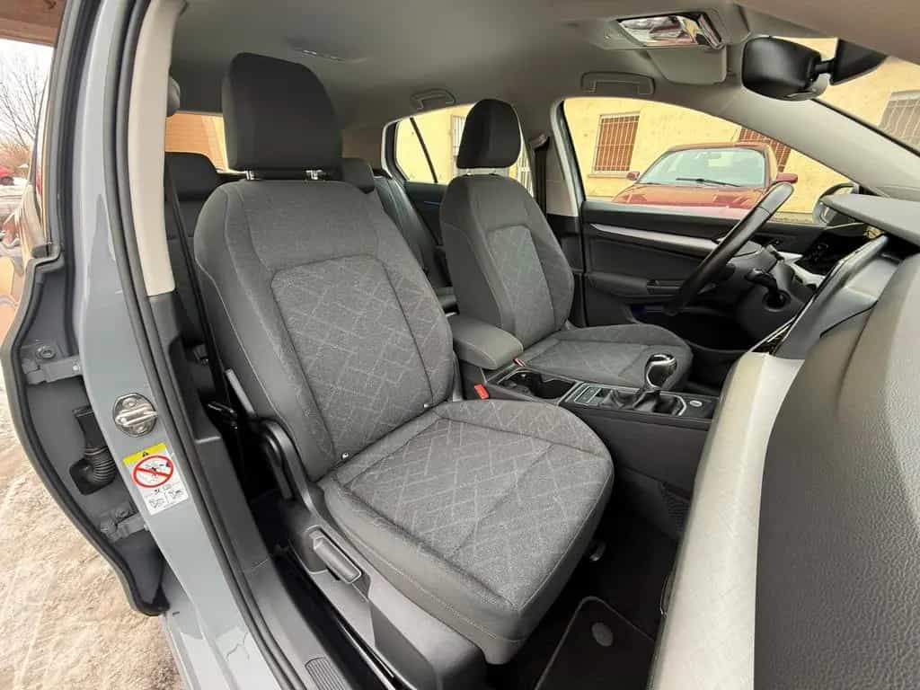 Volkswagen Golf VIII 1.5 TSI Life LED Navi CarPlay Virtual 08/2020-photo-19