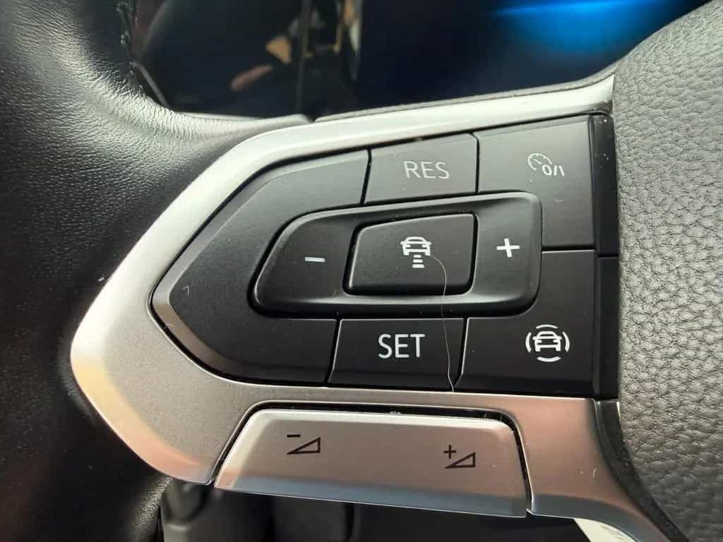Volkswagen Golf VIII 1.5 TSI Life LED Navi CarPlay Virtual 08/2020-photo-26