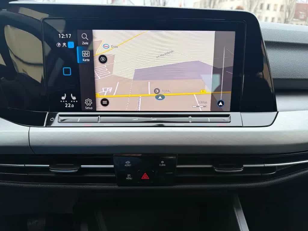 Volkswagen Golf VIII 1.5 TSI Life LED Navi CarPlay Virtual 08/2020-photo-29