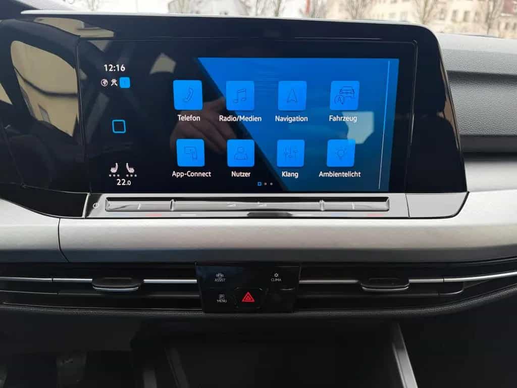 Volkswagen Golf VIII 1.5 TSI Life LED Navi CarPlay Virtual 08/2020-photo-31