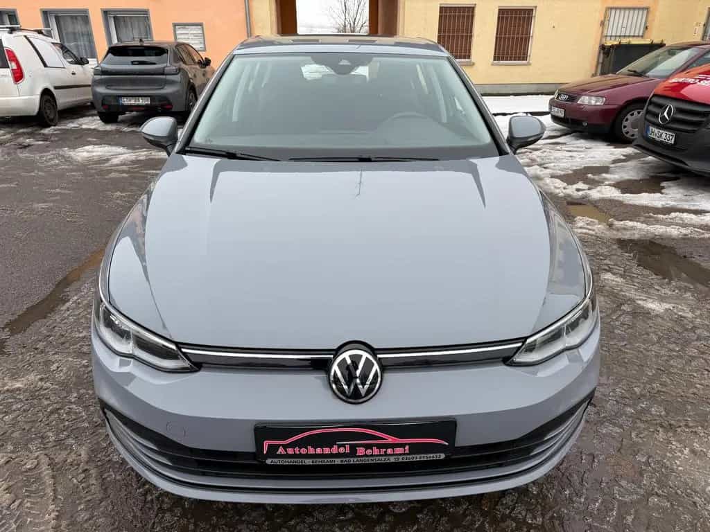Volkswagen Golf VIII 1.5 TSI Life LED Navi CarPlay Virtual 08/2020-photo-6