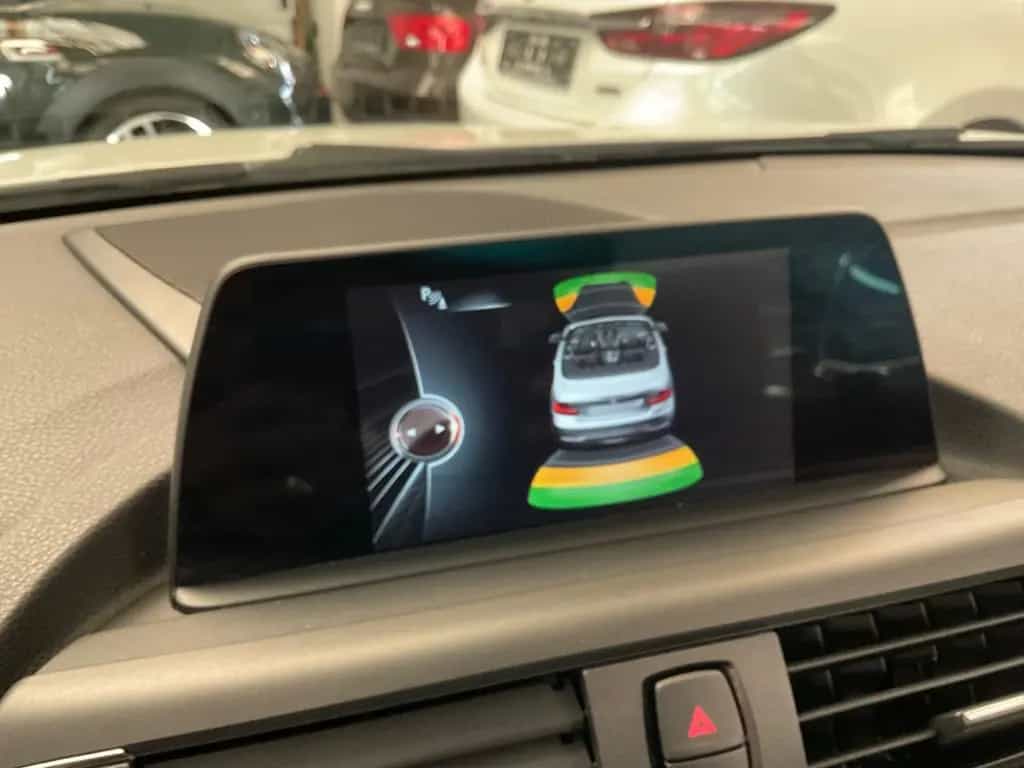 BMW 2 Series 10/2015-photo-14