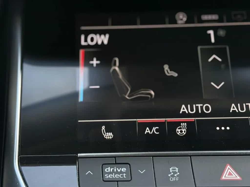 Audi A6 40 TDI/STANDHEIZUNG/ACC/AHK/NAVI/1.HAND/DAB 04/2021-photo-17
