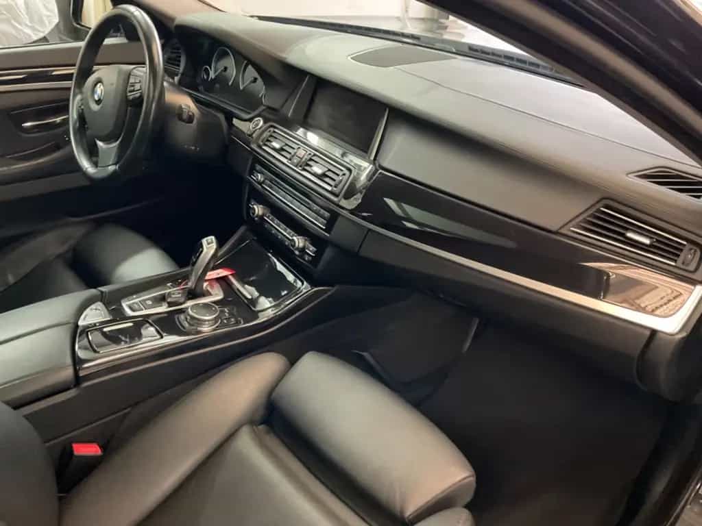 BMW 5 Series 01/2015-photo-18