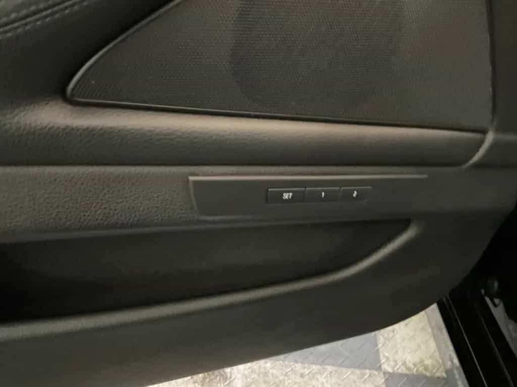 BMW 5 Series 01/2015-photo-31