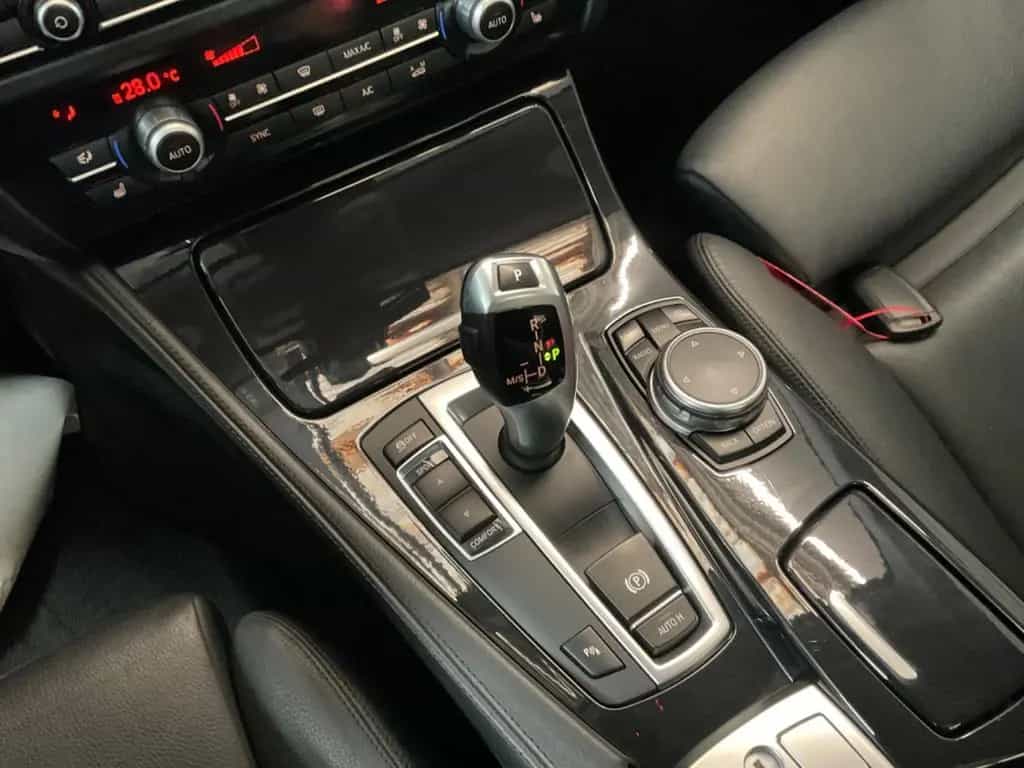BMW 5 Series 01/2015-photo-34