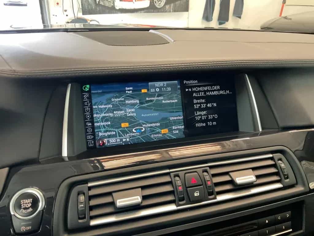 BMW 5 Series 01/2015-photo-35
