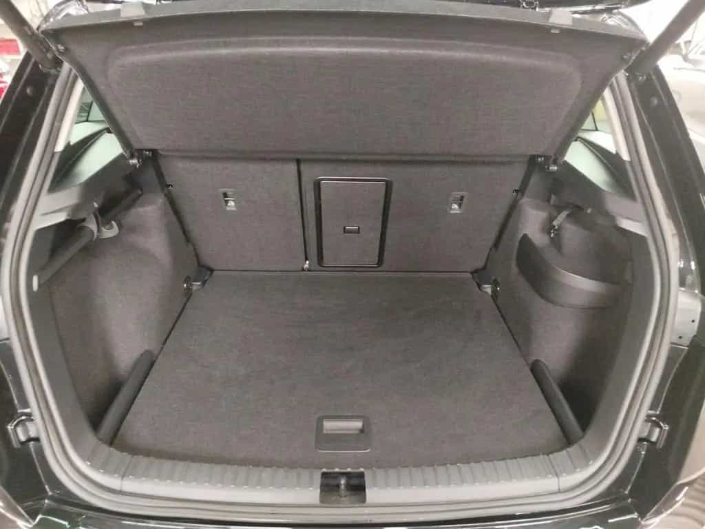 Skoda Karoq 1.5 TSI DSG Selection DAB LED Navi Panoram 06/2025-photo-6