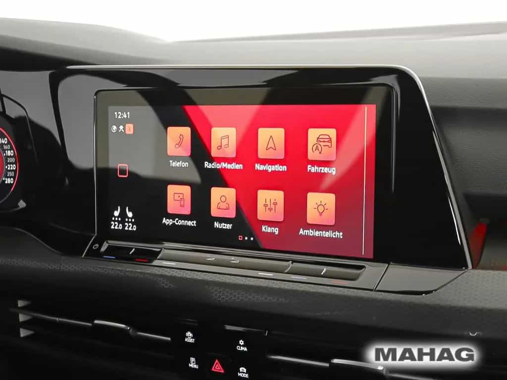 Volkswagen Golf VIII GTI 2.0 TSI LED+Navi ParkPilot Standhz 02/2024-photo-15