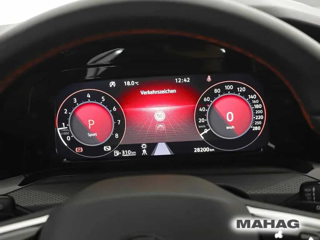 Volkswagen Golf VIII GTI 2.0 TSI LED+Navi ParkPilot Standhz 02/2024-photo-21