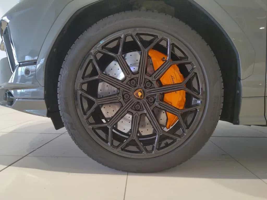 Lamborghini Urus S - Vollausstattung - Grigio Keres 01/2025-photo-8
