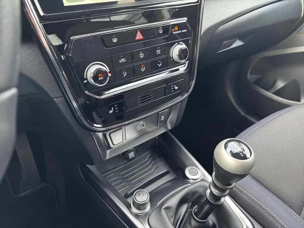 Ssangyong Tivoli 1,5l Quartz Navi, Klima 163PS Kamera 11/2024-photo-17