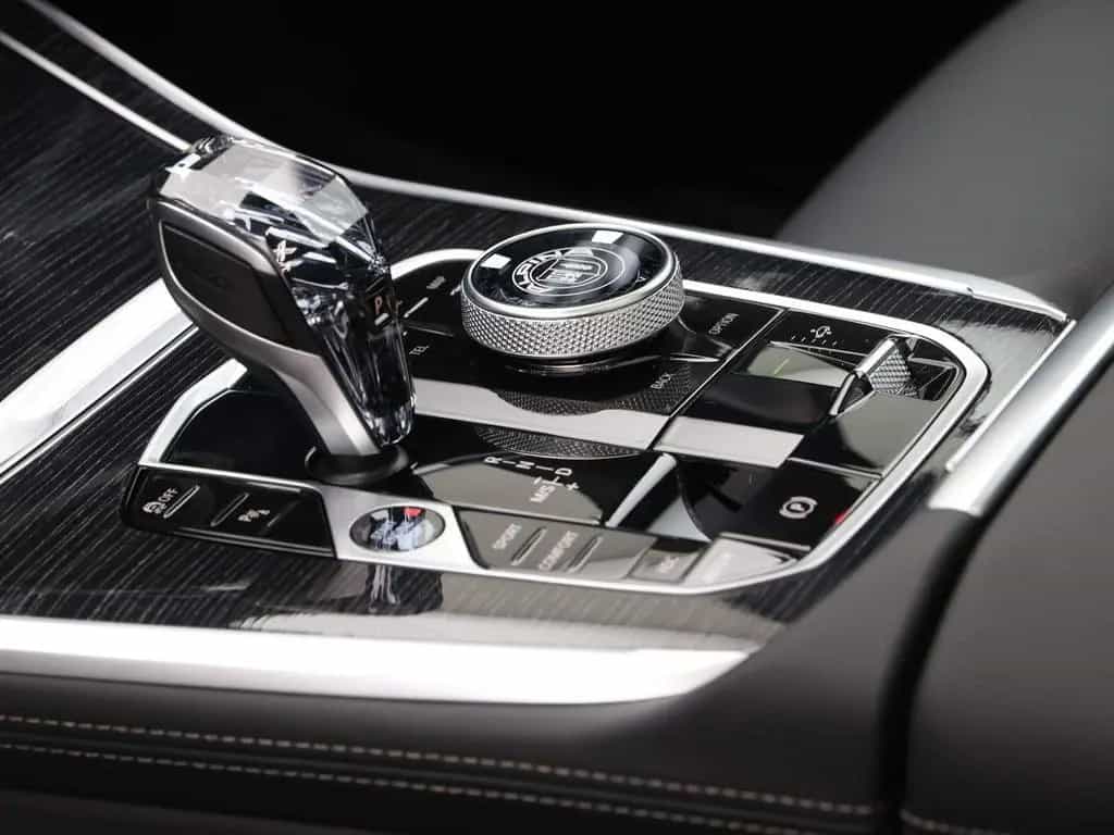 ALPINA XB7 SWITCH-TRONIC Allrad - ALPINA Blau II 08/2025-photo-15