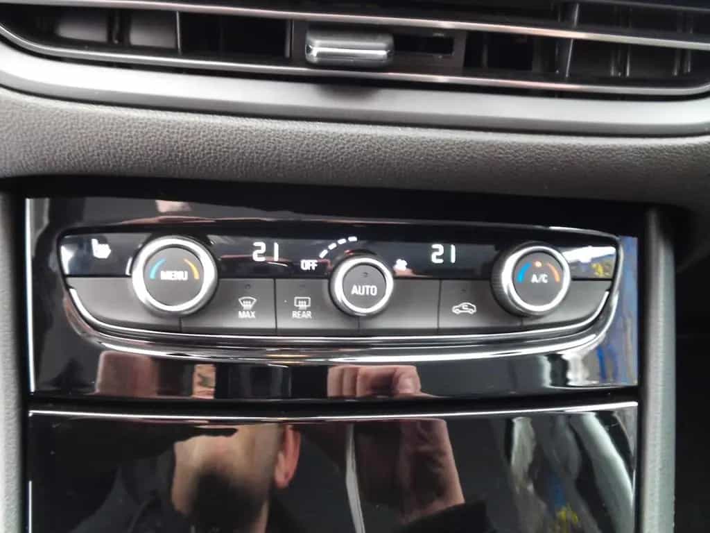 Opel Grandland GS VollLED ACC SHZ LHZ 360 Navi AT 10/2024-photo-18