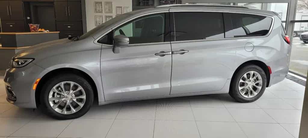 Chrysler Pacifica 3.6 L V6 Touring L 8-Sitzer 10/2022-photo-2