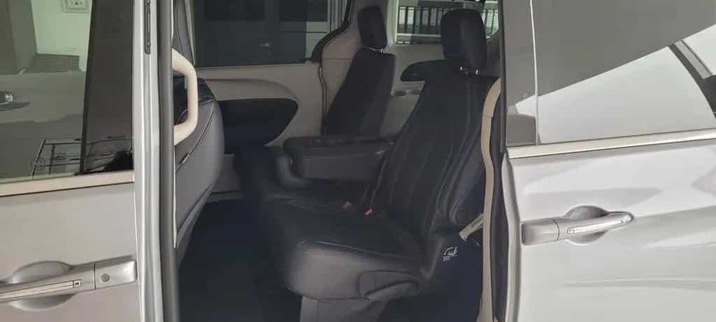 Chrysler Pacifica 3.6 L V6 Touring L 8-Sitzer 10/2022-photo-5