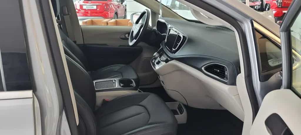 Chrysler Pacifica 3.6 L V6 Touring L 8-Sitzer 10/2022-photo-8
