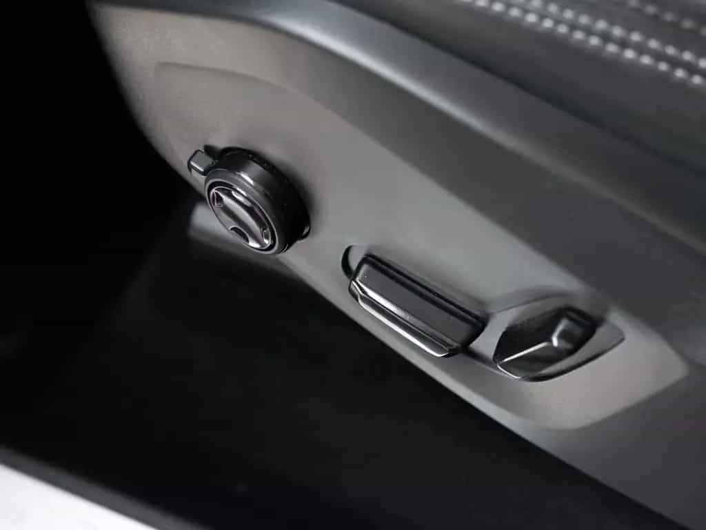 Volvo XC90 B5 AWD Ultimate Dark- voll 01/2023-photo-14