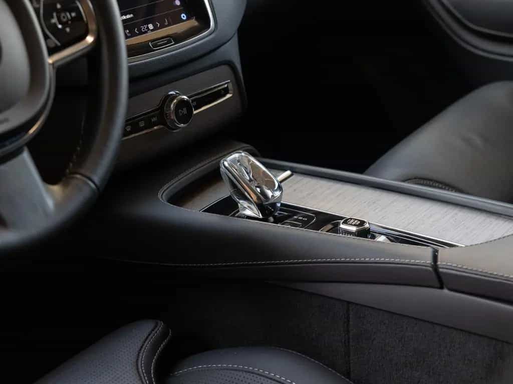 Volvo XC90 B5 AWD Ultimate Dark- voll 01/2023-photo-18