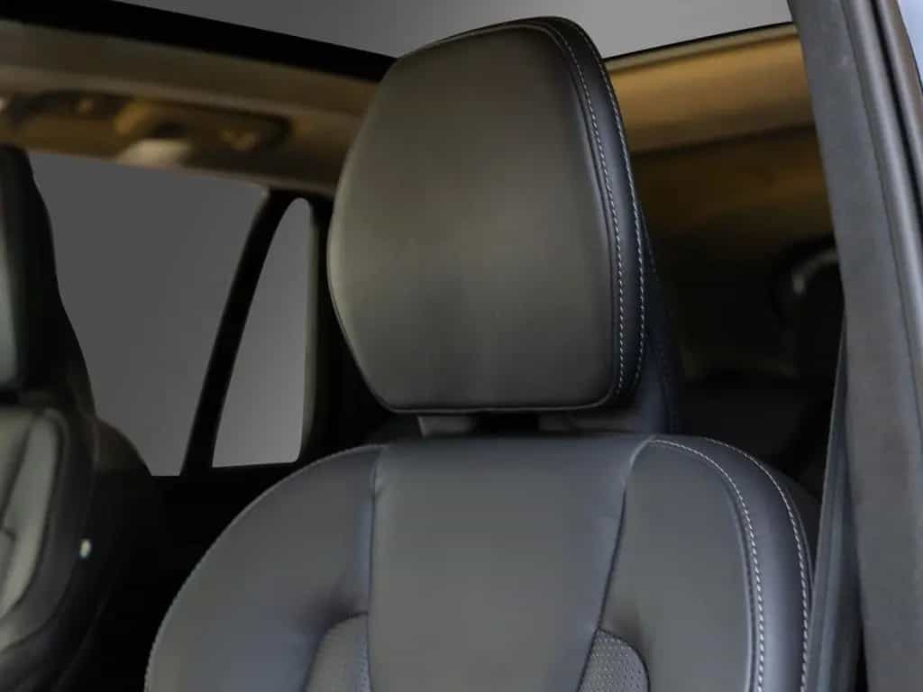 Volvo XC90 B5 AWD Ultimate Dark- voll 01/2023-photo-19
