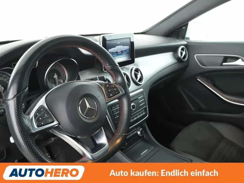 Mercedes-Benz CLA-Class 180 AMG Line Aut.*XENON*NAVI*TEMPO*CAM*PDC* 10/2015-photo-10