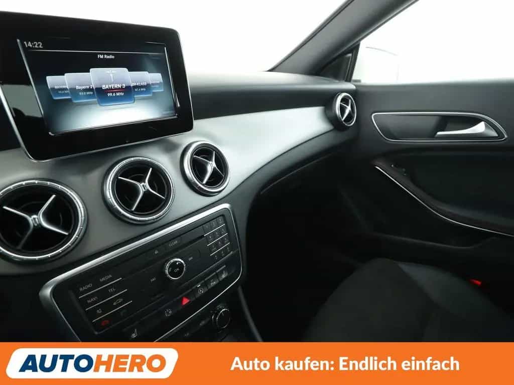 Mercedes-Benz CLA-Class 180 AMG Line Aut.*XENON*NAVI*TEMPO*CAM*PDC* 10/2015-photo-26