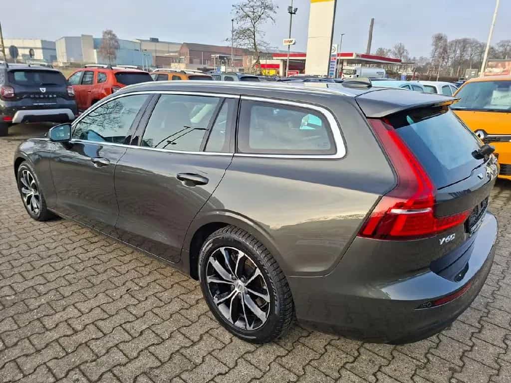 Volvo V60 Kombi Momentum Pro*Autom.*AppleCar*Navi*Kame 10/2019-photo-3