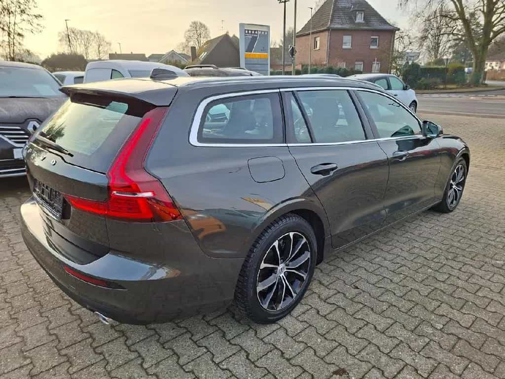 Volvo V60 Kombi Momentum Pro*Autom.*AppleCar*Navi*Kame 10/2019-photo-4