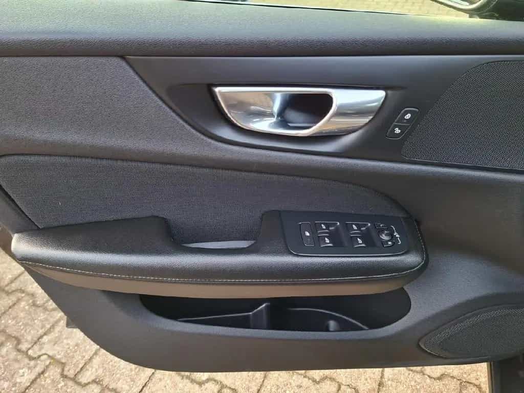 Volvo V60 Kombi Momentum Pro*Autom.*AppleCar*Navi*Kame 10/2019-photo-6