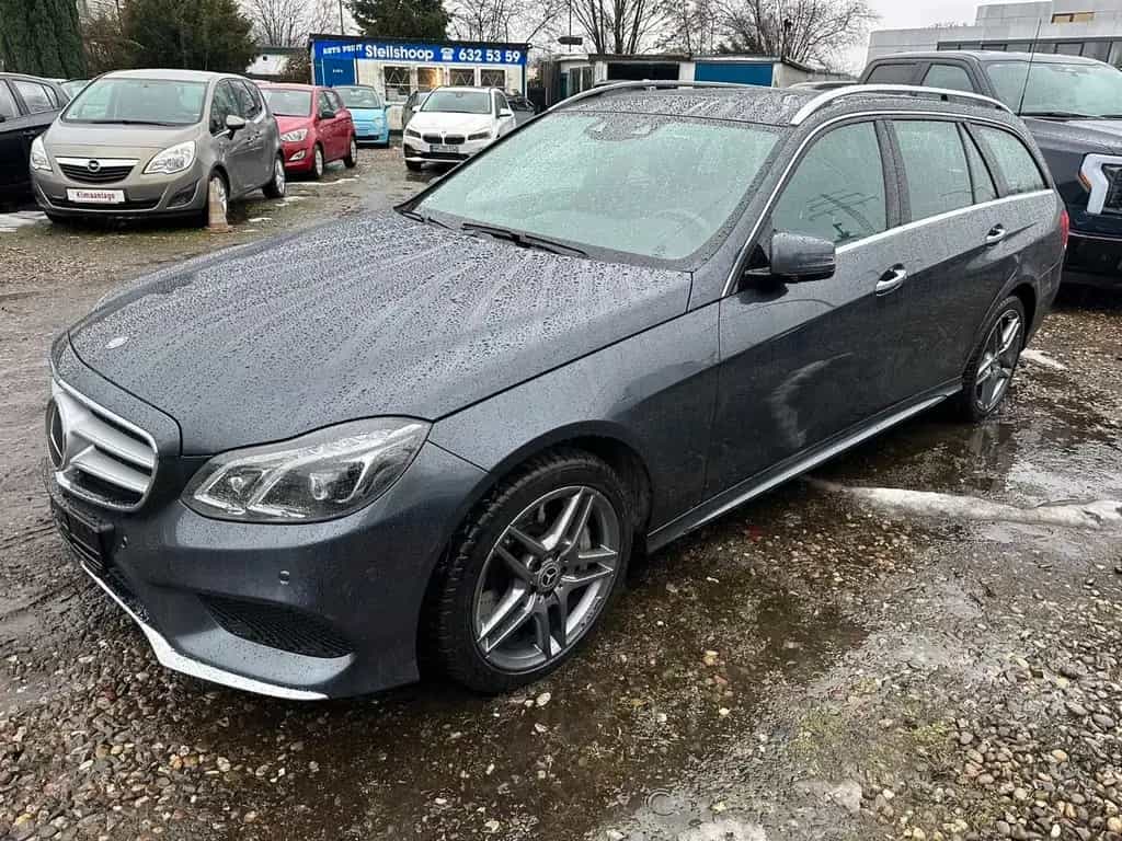 Mercedes-Benz E 500 T AMG Line 06/2016-photo-1