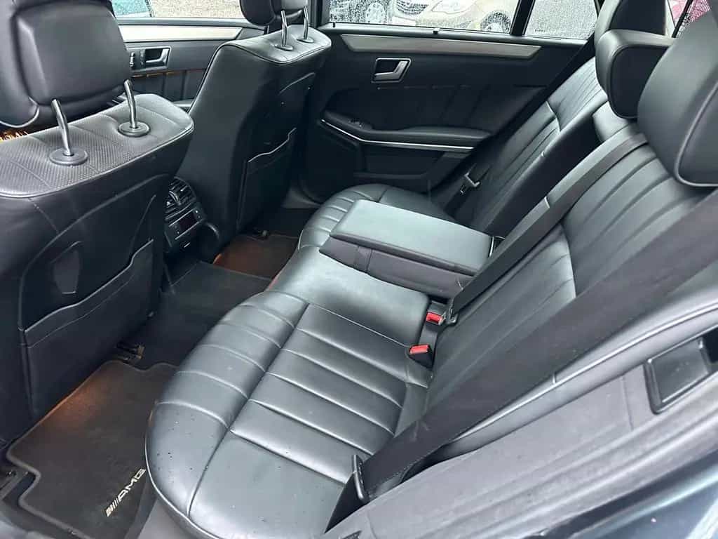 Mercedes-Benz E 500 T AMG Line 06/2016-photo-11