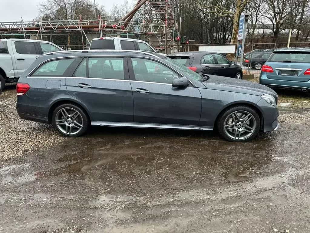Mercedes-Benz E 500 T AMG Line 06/2016-photo-2