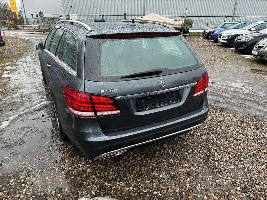 Mercedes-Benz E 500 T AMG Line 06/2016-photo-6