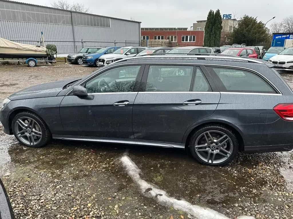 Mercedes-Benz E 500 T AMG Line 06/2016-photo-8