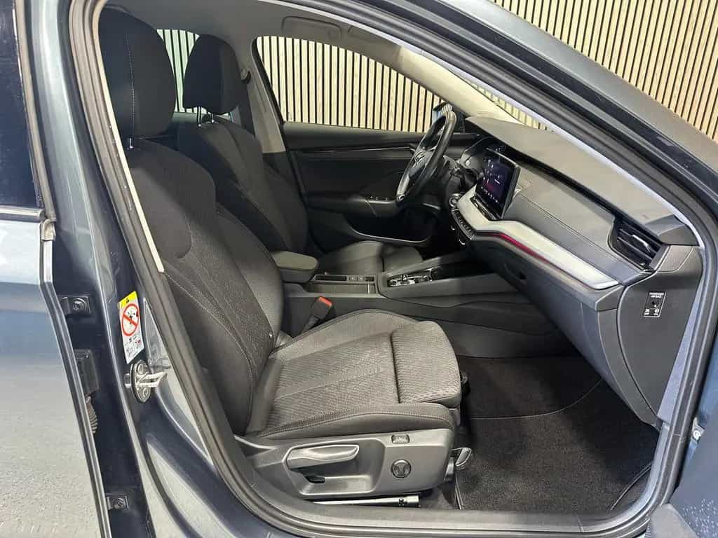 Skoda Octavia Combi 1.5 TSI e-TEC Clever LED|AHK|SHZ|R 12/2021-photo-10