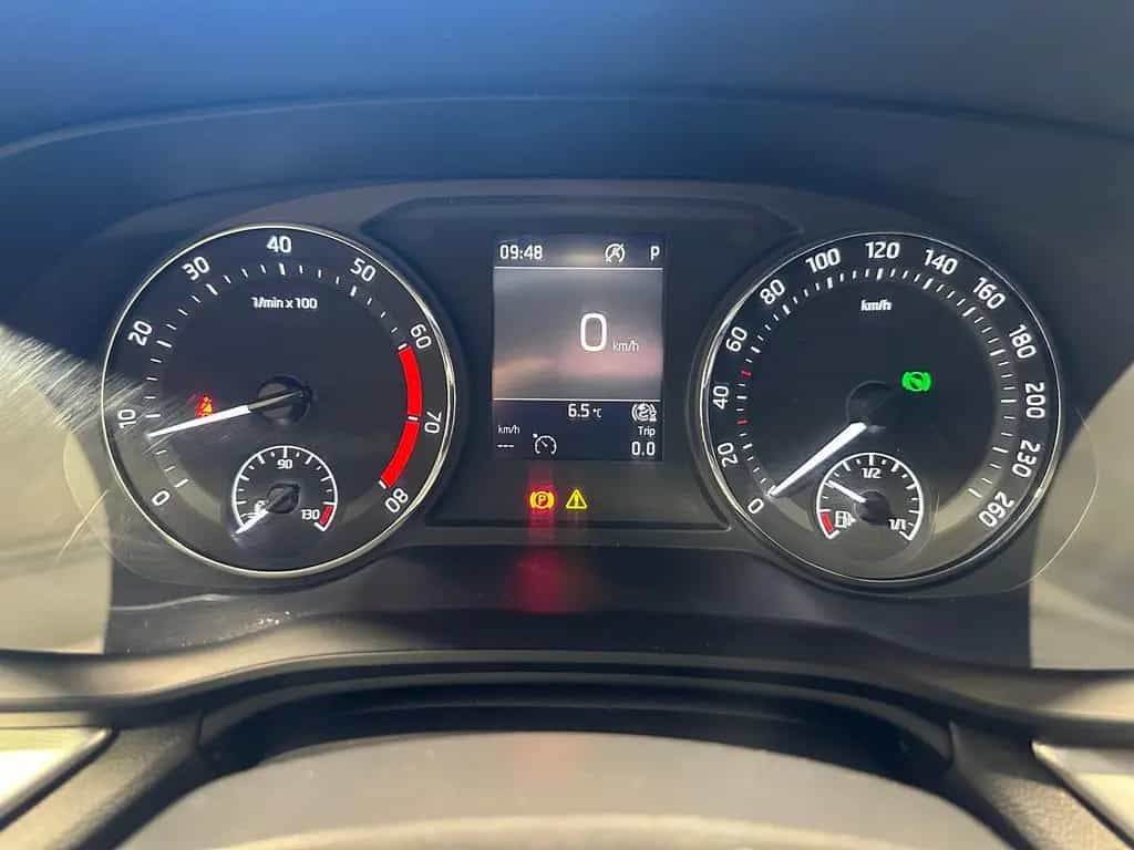 Skoda Octavia Combi 1.5 TSI e-TEC Clever LED|AHK|SHZ|R 12/2021-photo-18