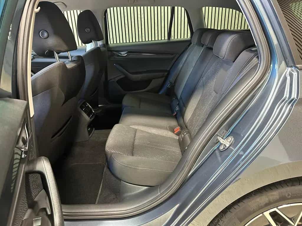Skoda Octavia Combi 1.5 TSI e-TEC Clever LED|AHK|SHZ|R 12/2021-photo-21