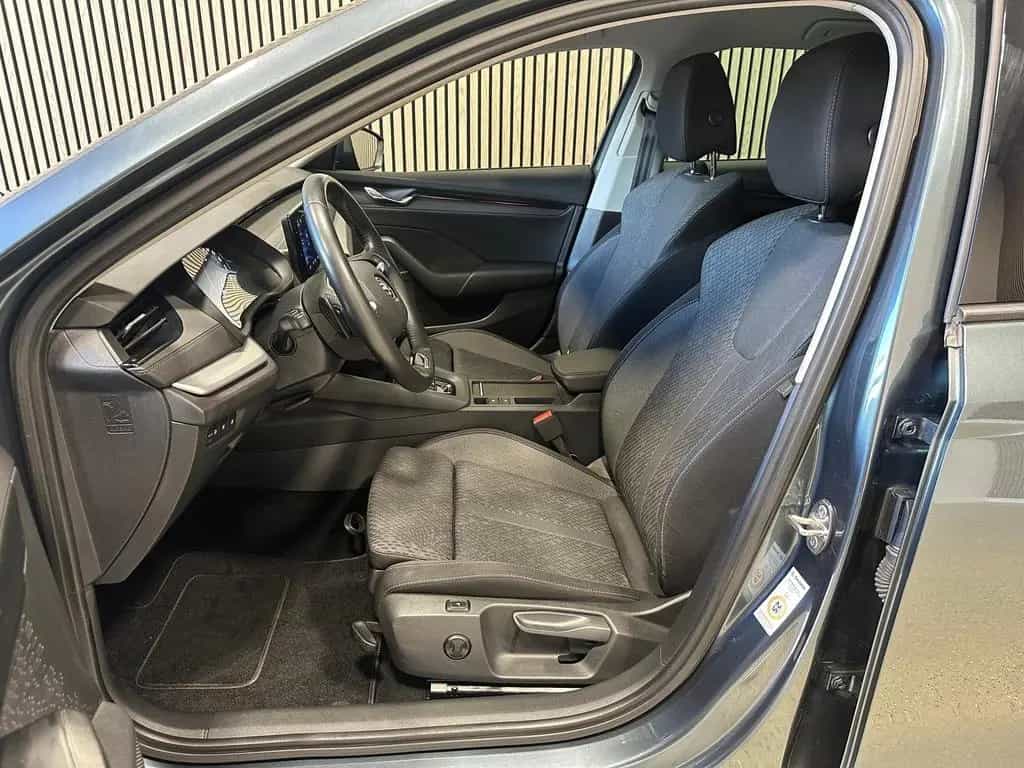 Skoda Octavia Combi 1.5 TSI e-TEC Clever LED|AHK|SHZ|R 12/2021-photo-4
