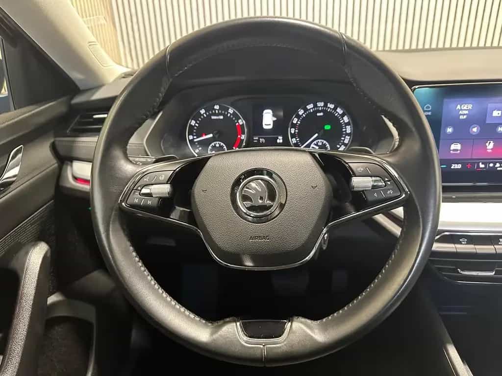 Skoda Octavia Combi 1.5 TSI e-TEC Clever LED|AHK|SHZ|R 12/2021-photo-8