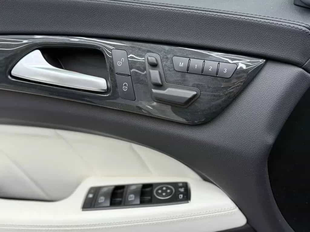 Mercedes-Benz CLS 500 Shooting Brake V8 4Matic AMG, Voll! 11/2013-photo-18