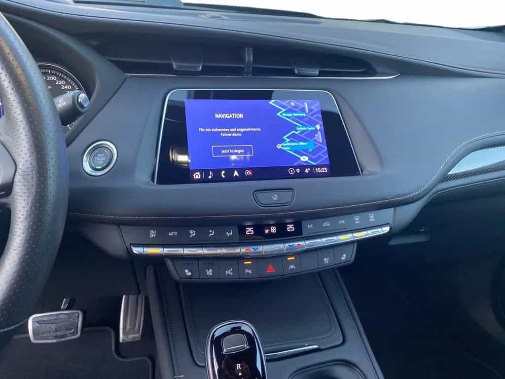 Cadillac XT4 2.0 T Sport AWD Dig.Cockpit HUD LED AHK V+H 06/2022-photo-16