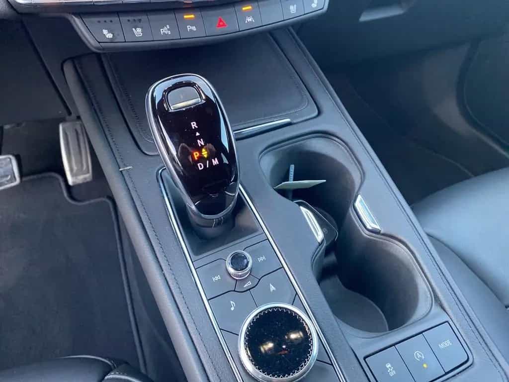 Cadillac XT4 2.0 T Sport AWD Dig.Cockpit HUD LED AHK V+H 06/2022-photo-17