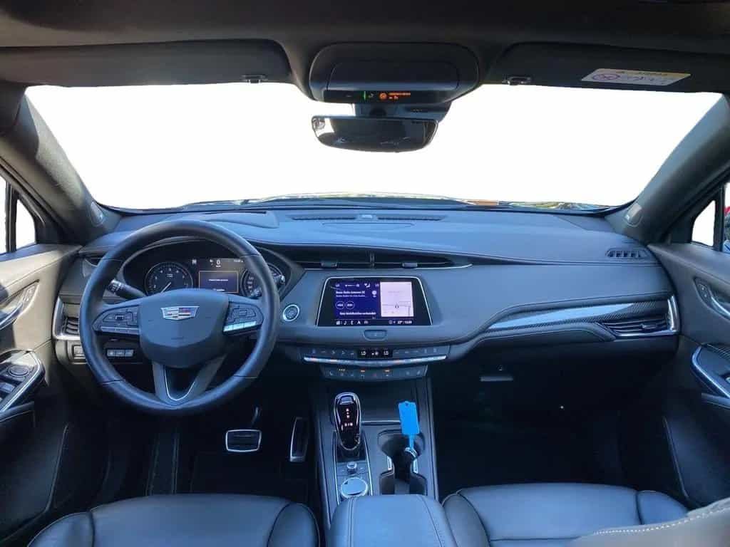 Cadillac XT4 2.0 T Sport AWD AHK+360 Kamera+Navi 07/2023-photo-14