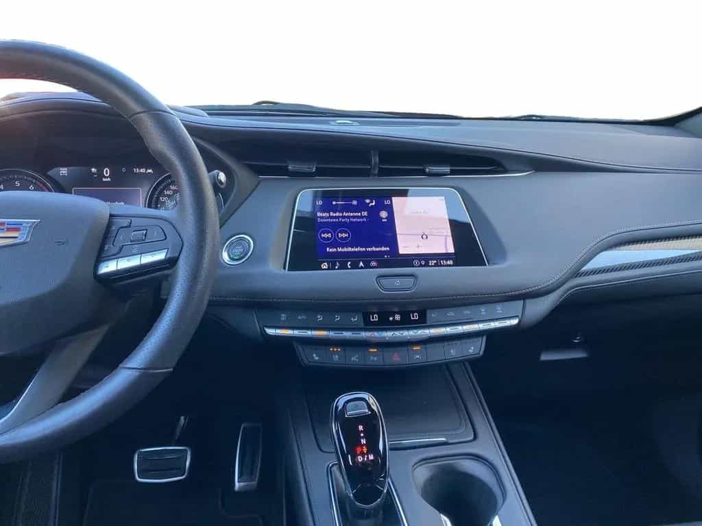 Cadillac XT4 2.0 T Sport AWD AHK+360 Kamera+Navi 07/2023-photo-16
