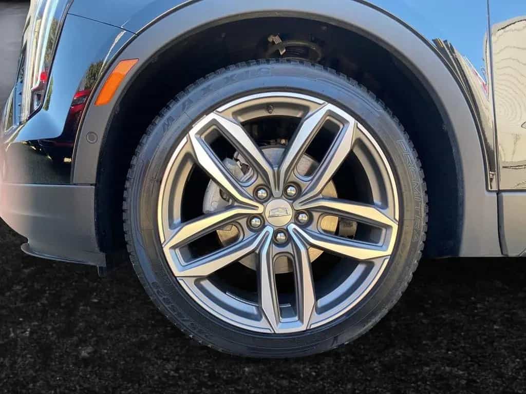 Cadillac XT4 2.0 T Sport AWD AHK+360 Kamera+Navi 07/2023-photo-5